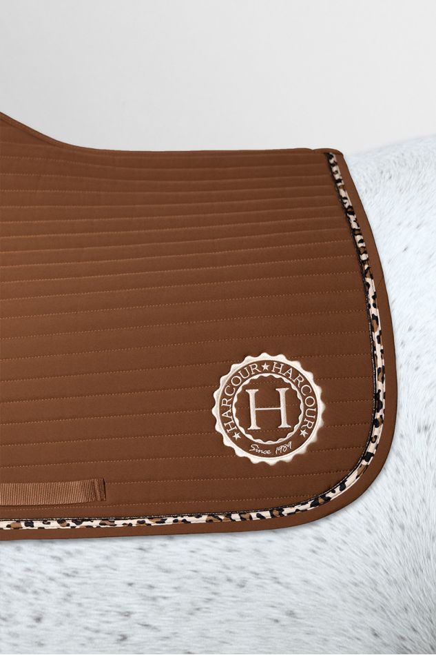 Tapis ambassadeur Kassandre cognac