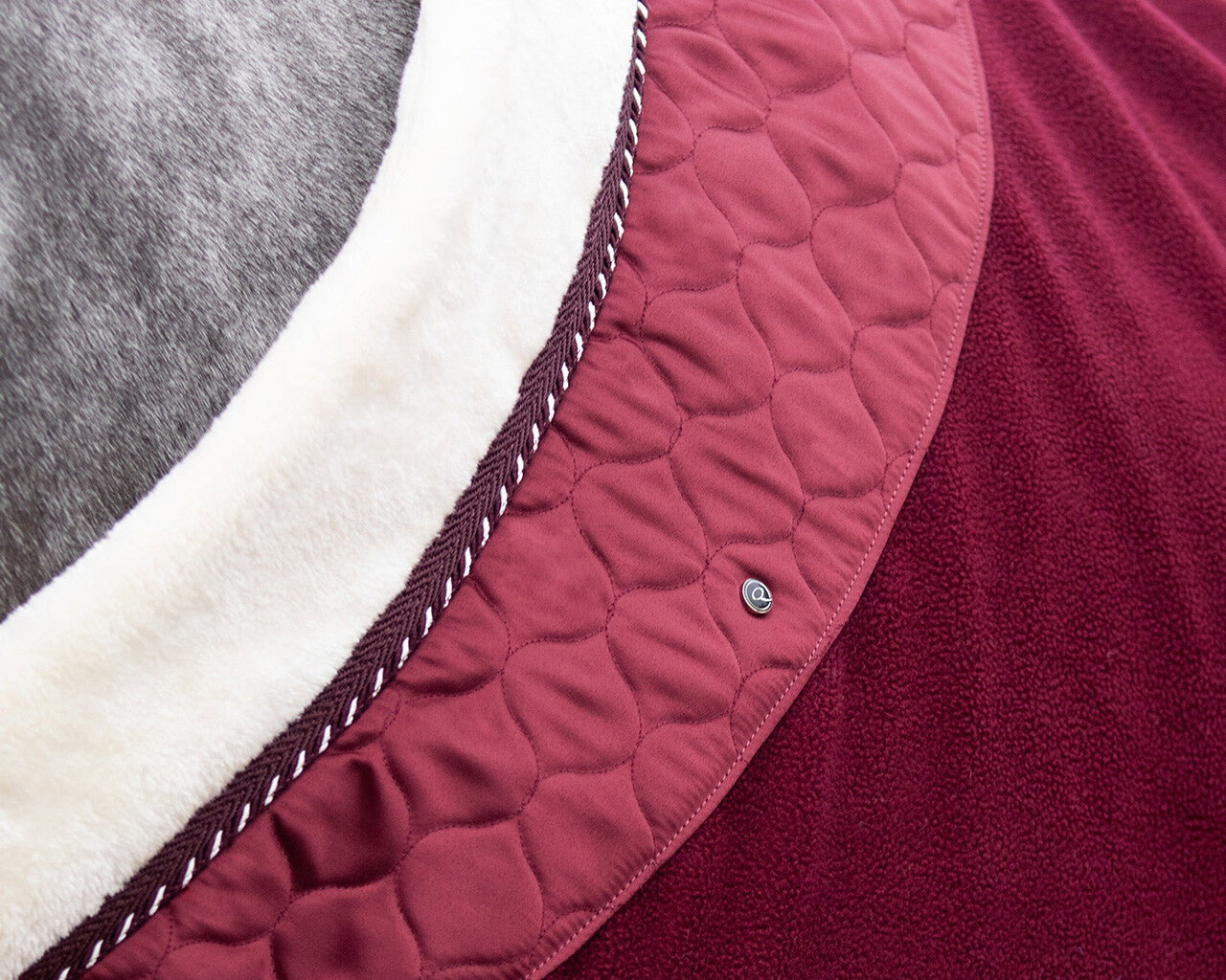 Couverture polaire brilliance bordeaux QHP