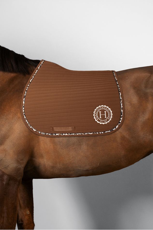 Tapis ambassadeur Kassandre cognac
